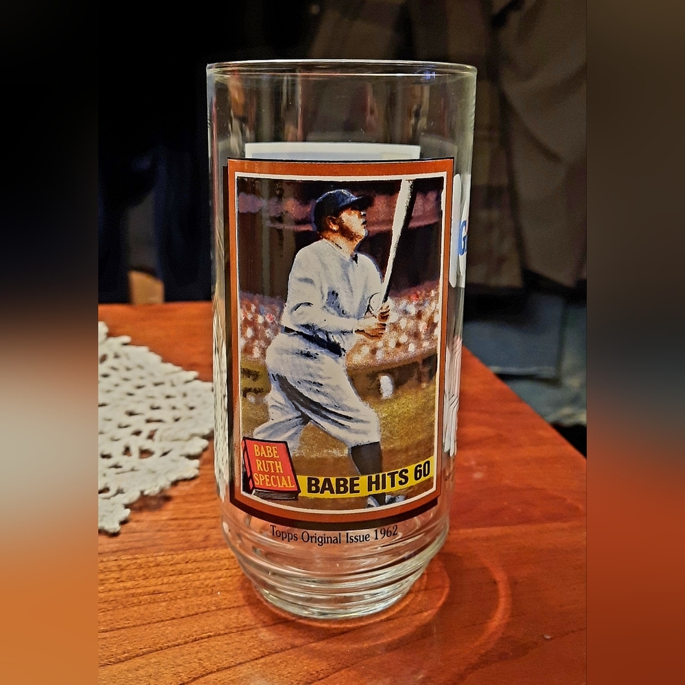 Babe Ruth 1993 Collectors Glass McDonald's + Topps Baseball Card